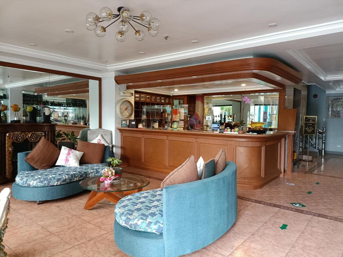 The Golden Pine Hotel Baguio City Екстериор снимка