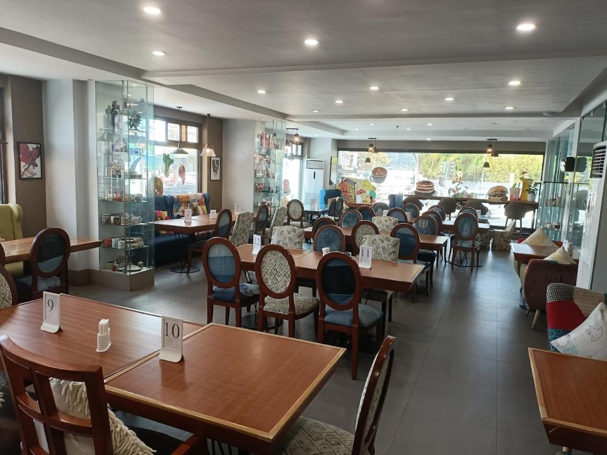 The Golden Pine Hotel Baguio City Екстериор снимка